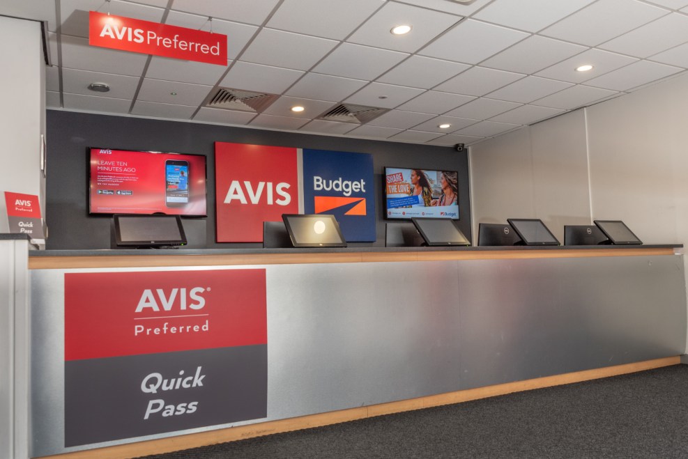 Hire your Avis car from London Victoria Railway Station